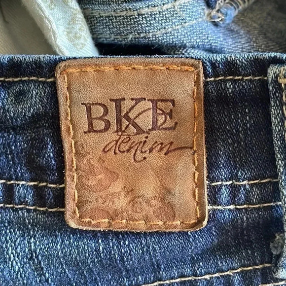 BKE Wendi Stretch Bootcut Jeans Mid Rise Med Blue Wash Denim Women Size 28 - Picture 6 of 8